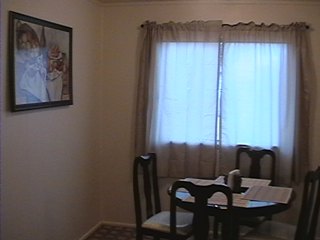 kitchen breakfast area